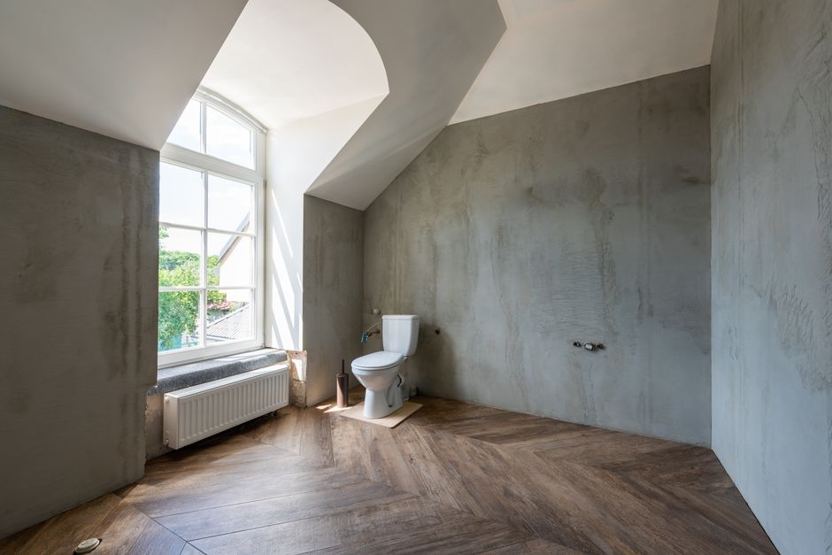 Béton ciré salle de bain : étanchéité et entretien