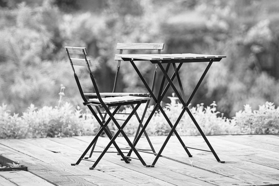 Nettoyer une terrasse en bois : méthode et erreurs