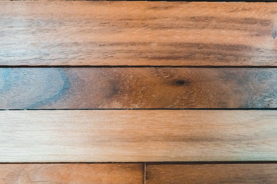 Parquet en noyer : caractéristiques, prix, avis