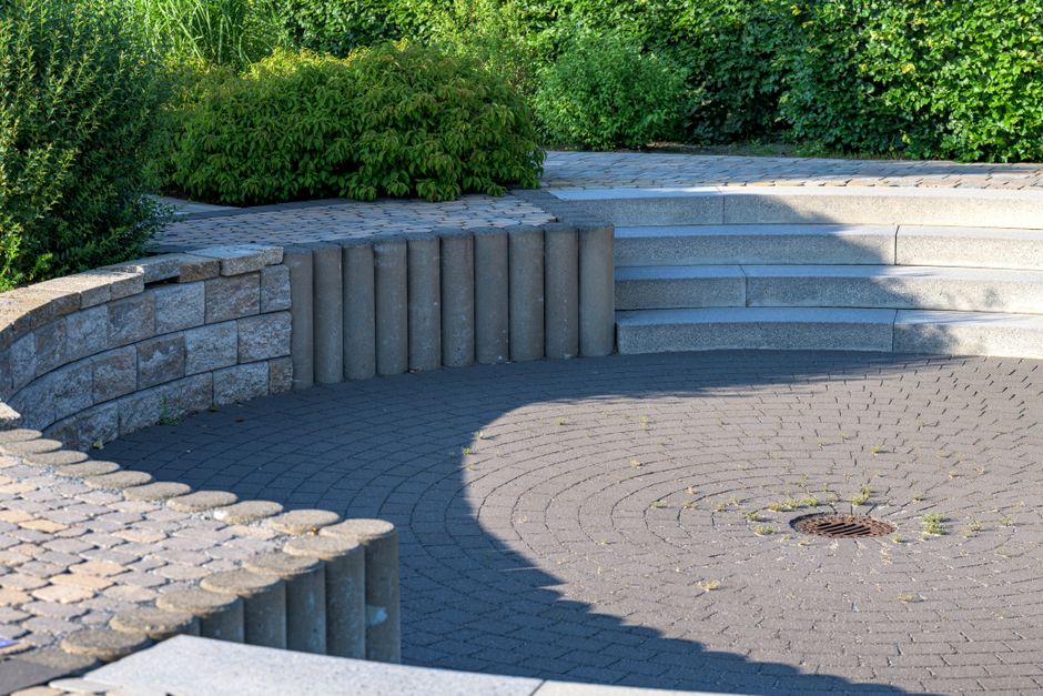 Pavé de terrasse : types, pose et prix