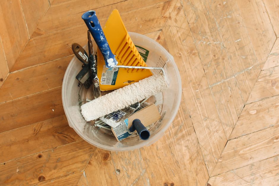 Peindre un parquet : peut-on le faire et comment ?